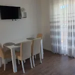 Apartment Pocrnja