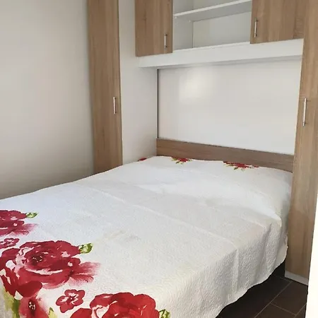 Pocrnja Apartamento Rogoznica (Sibenik-Knin)