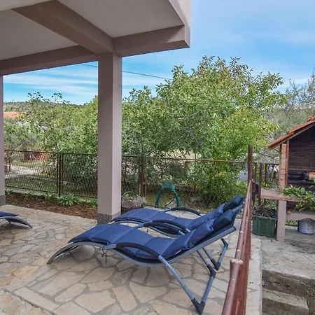 Daire Pocrnja Rogoznica (Sibenik-Knin)