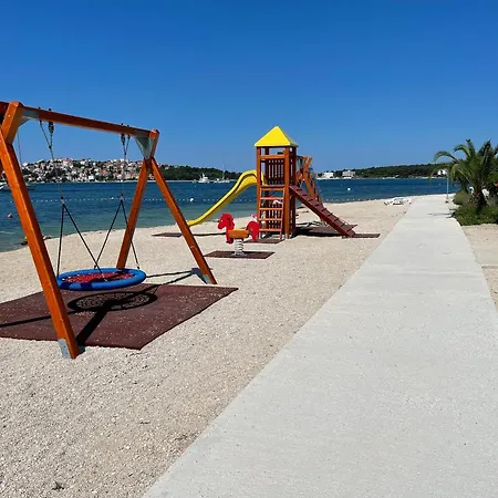 Apartman Pocrnja Rogoznica