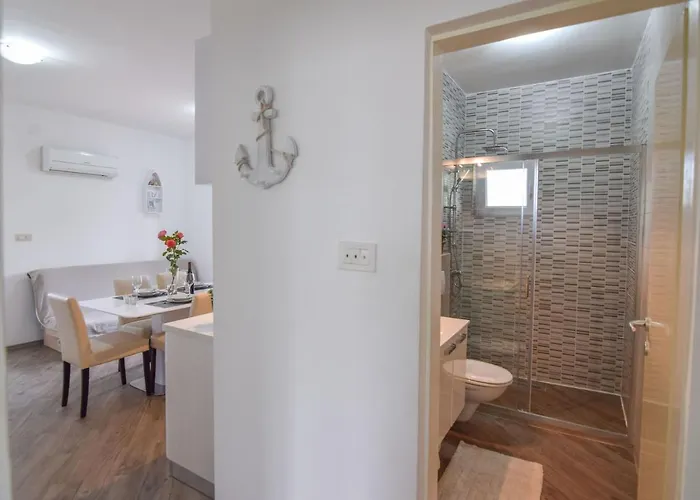 Apartman Pocrnja Rogoznica