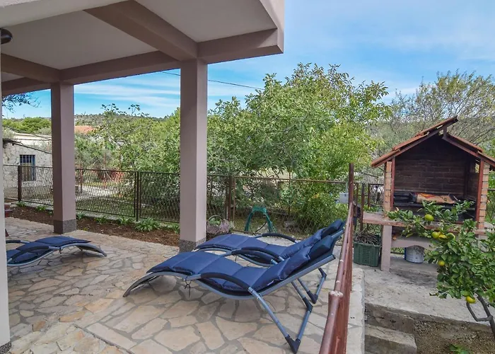 Daire Pocrnja Rogoznica (Sibenik-Knin)