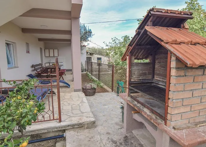 Pocrnja Rogoznica (Sibenik-Knin)